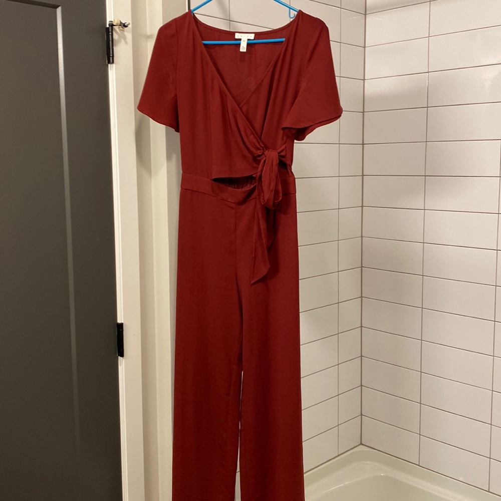 Burgundy jumpsuit with front tie